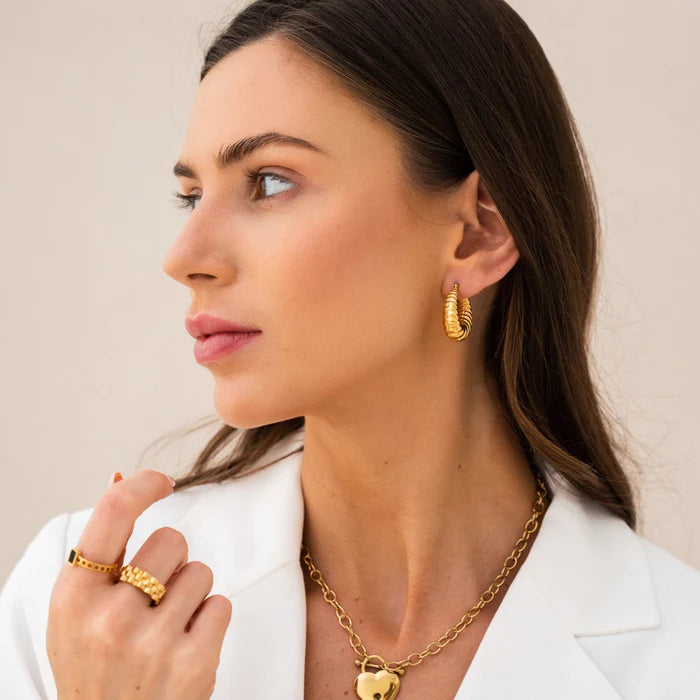 Brinco Croissant Banhando em Ouro 18K