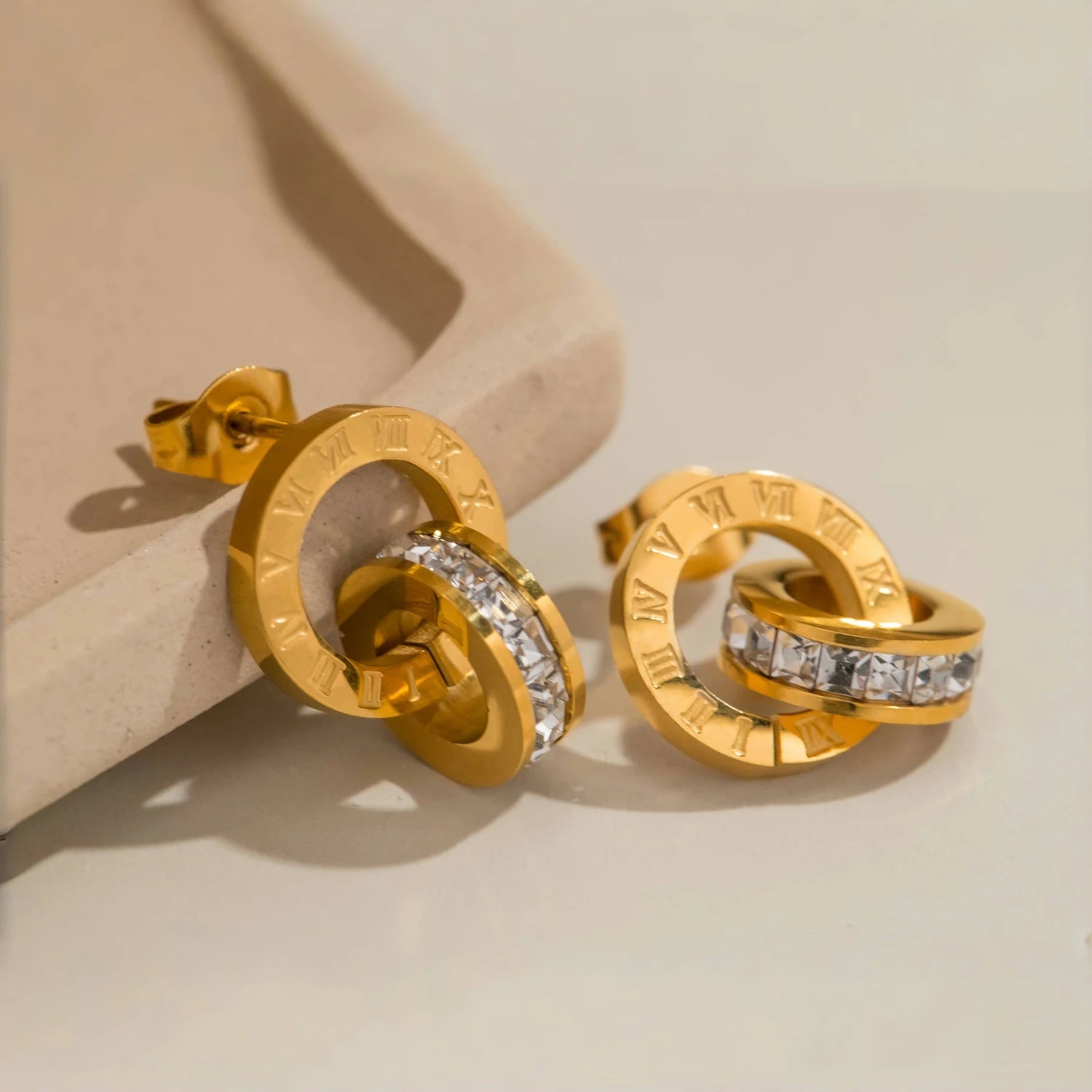 Brinco Imperia Banhado em Ouro 18K