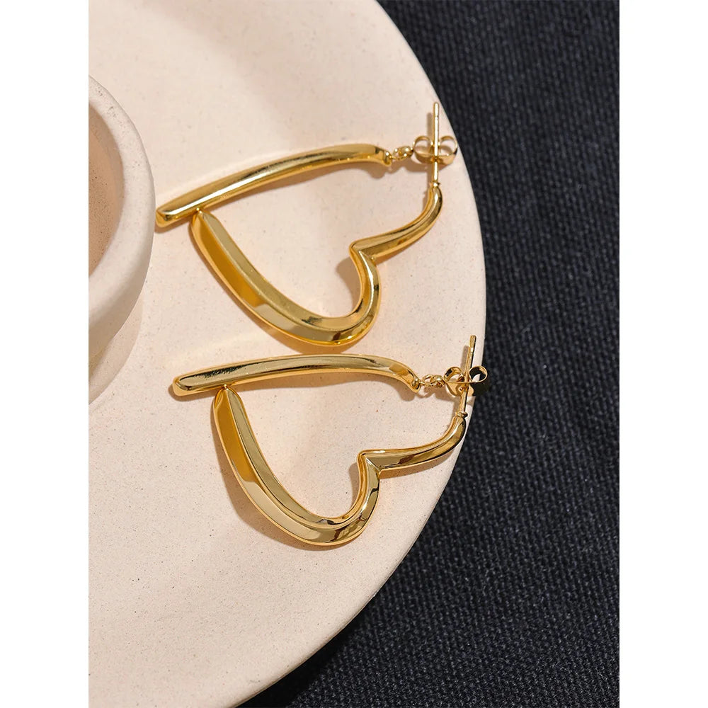Brinco Amour Hoop Banhado em Ouro 18k
